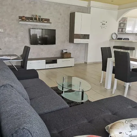 Surina App Surina's Apartment *